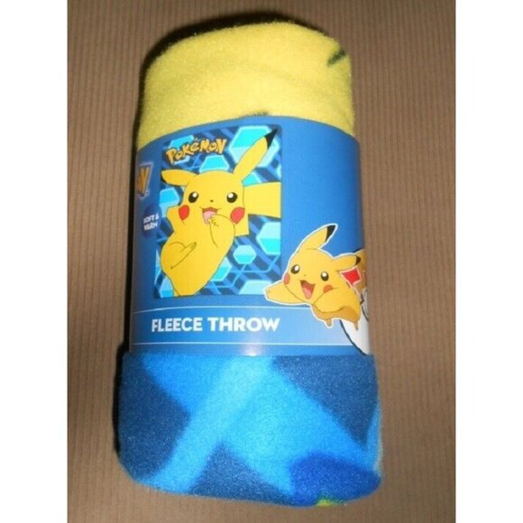 New Pokemon Go Happy Pikachu Soft Light Fleece Throw Gift Blanket Anime Nintendo - Picture 3 of 3